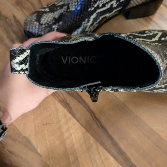 Vionic Snake Print Booties - Picture 2 of 3